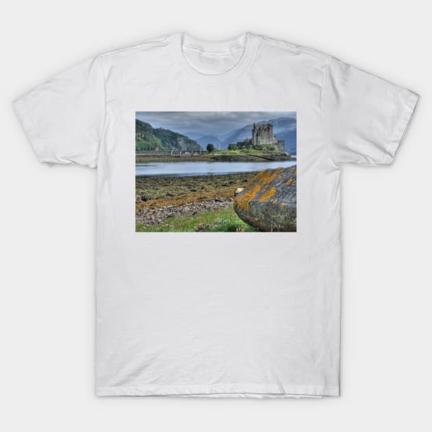Eilean Donan Castle  198, the Highlands, Scotland T-Shirt by goldyart